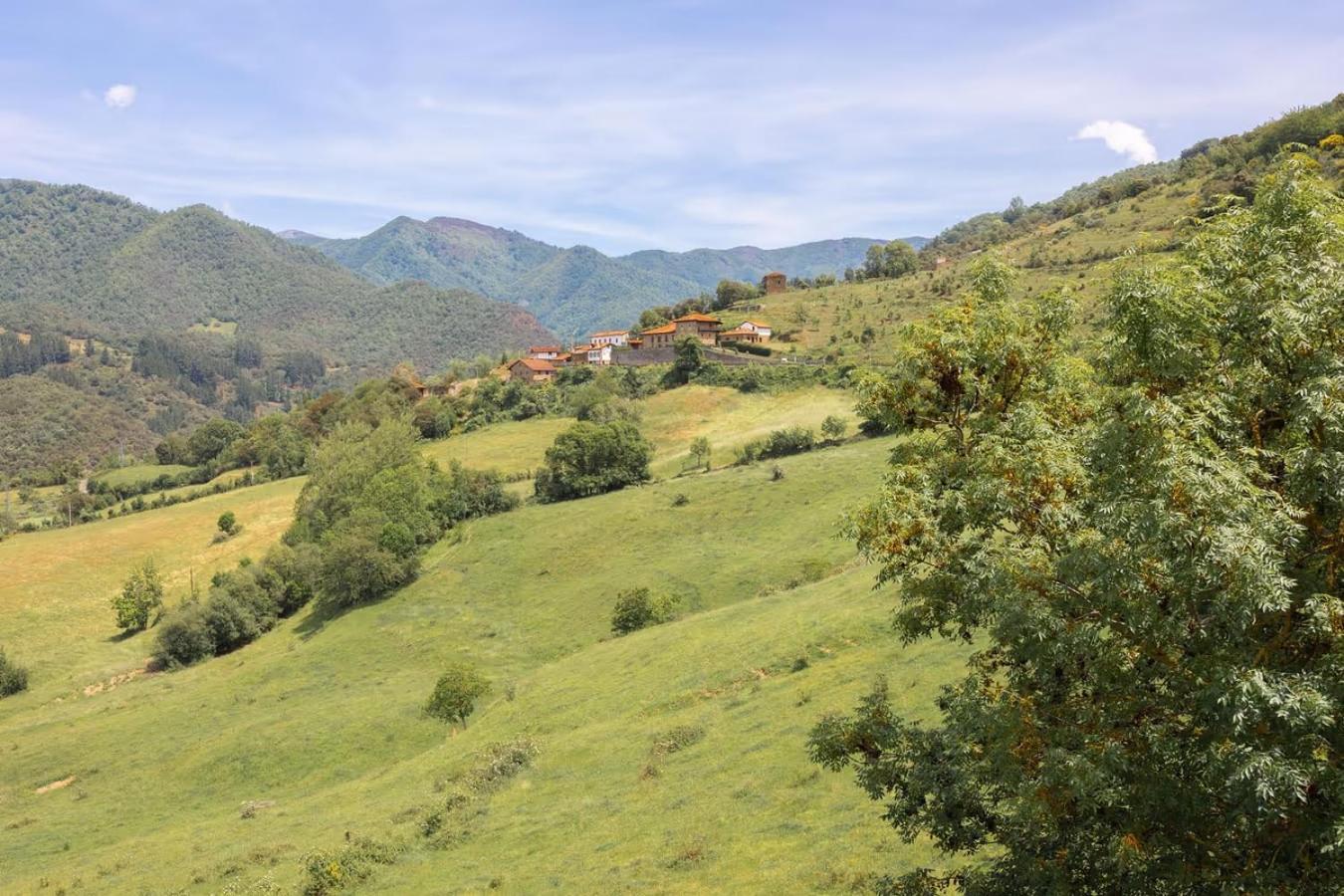 Casa Rural La Torre de Perrozo Cabezón de Liébana Exterior foto
